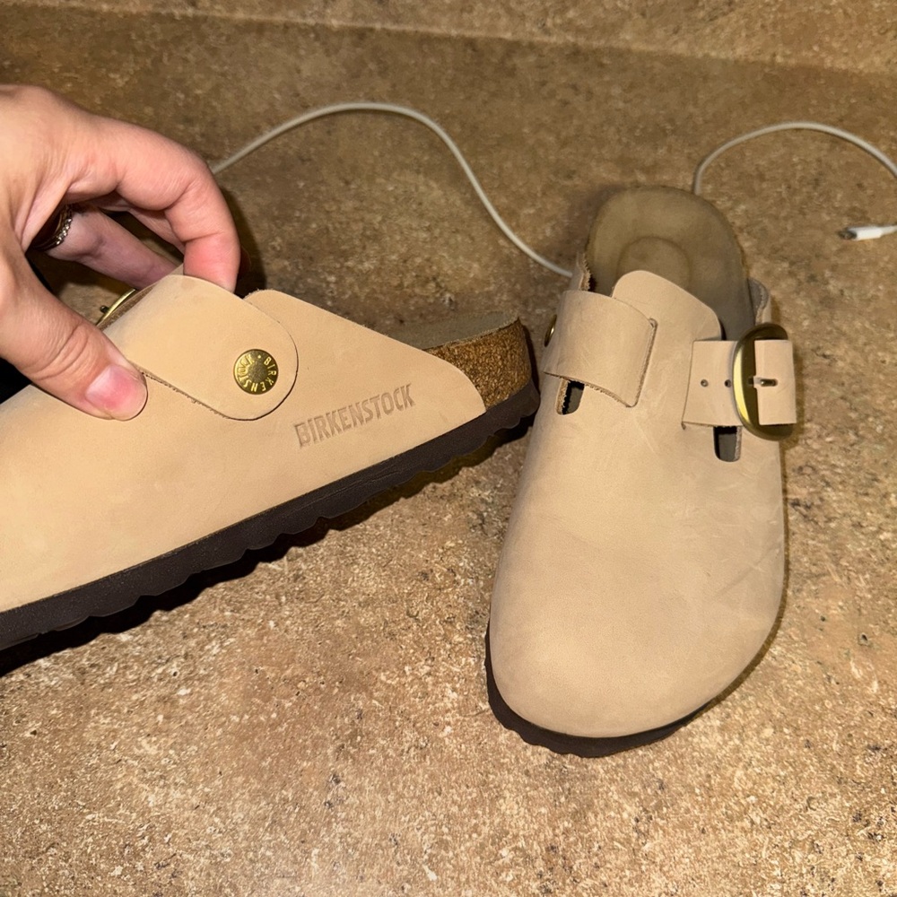 Birkenstock Tan Buckle Clogs Size 7 - Picture 5 of 8